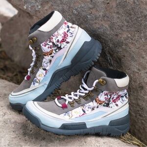 NWT Inkkas Monterey Vegan Trekk Boot Size 8